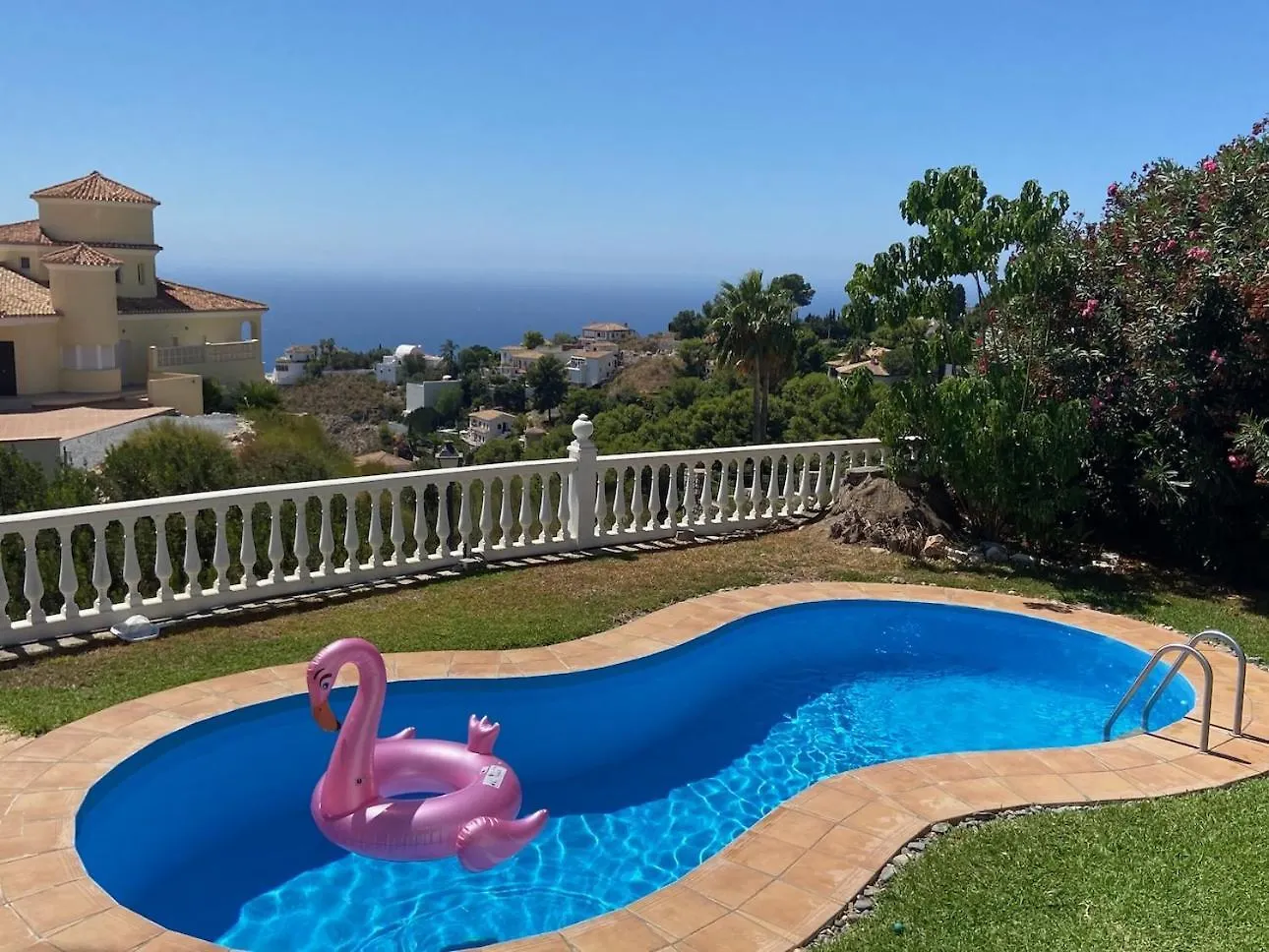 Spacious Villa With Sea View And Private Pool Salobrena